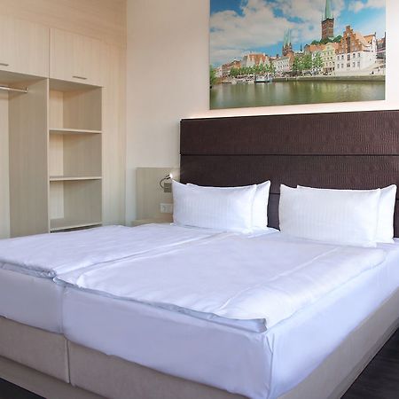Viva Hotel Luebeck Exterior photo